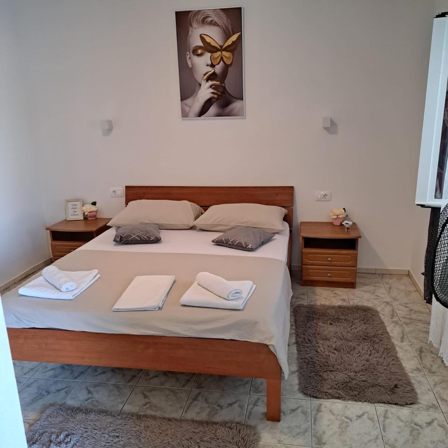 Iva Apartman Sa Bazenom Donji Zemunik Exterior photo
